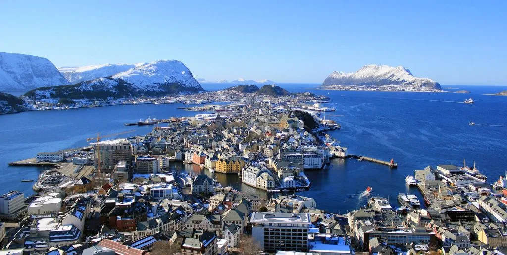 Emirates Airlines Aalesund Office Address
