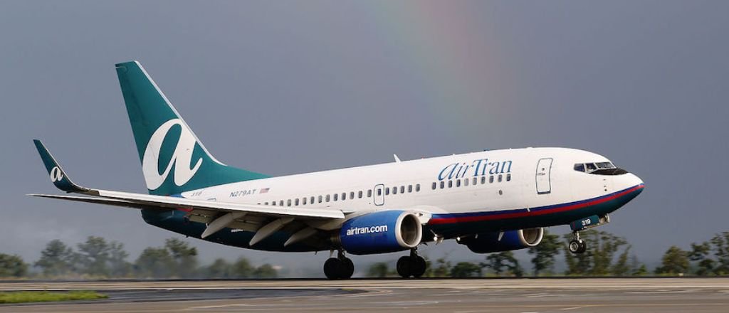 AirTran Newark Liberty International Airport Terminal