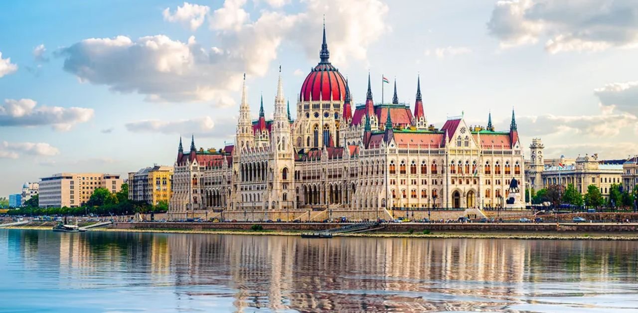 Qatar Airways Budapest Office Address