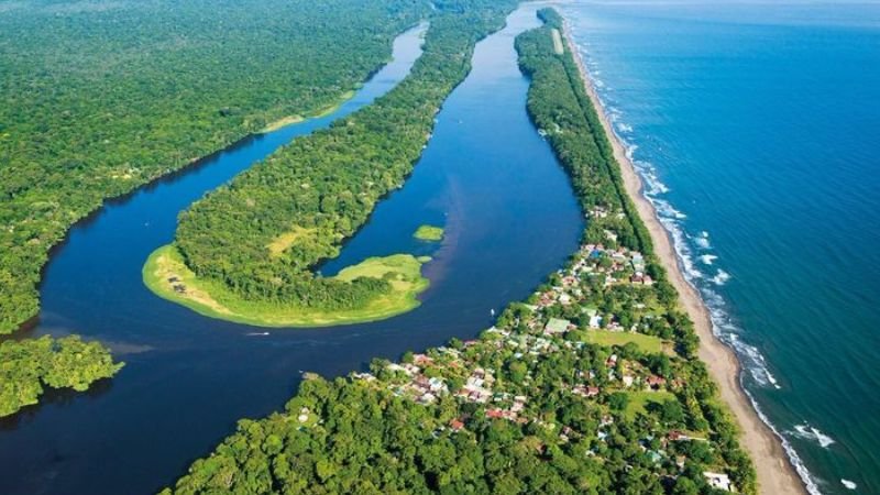 Sansa Airlines Limón Office in Costa Rica