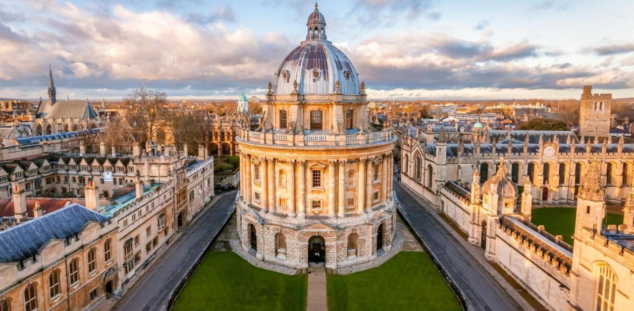 Qatar Airways Oxford Office in England