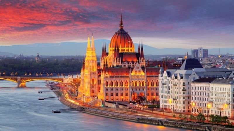 United Airlines Budapest Office