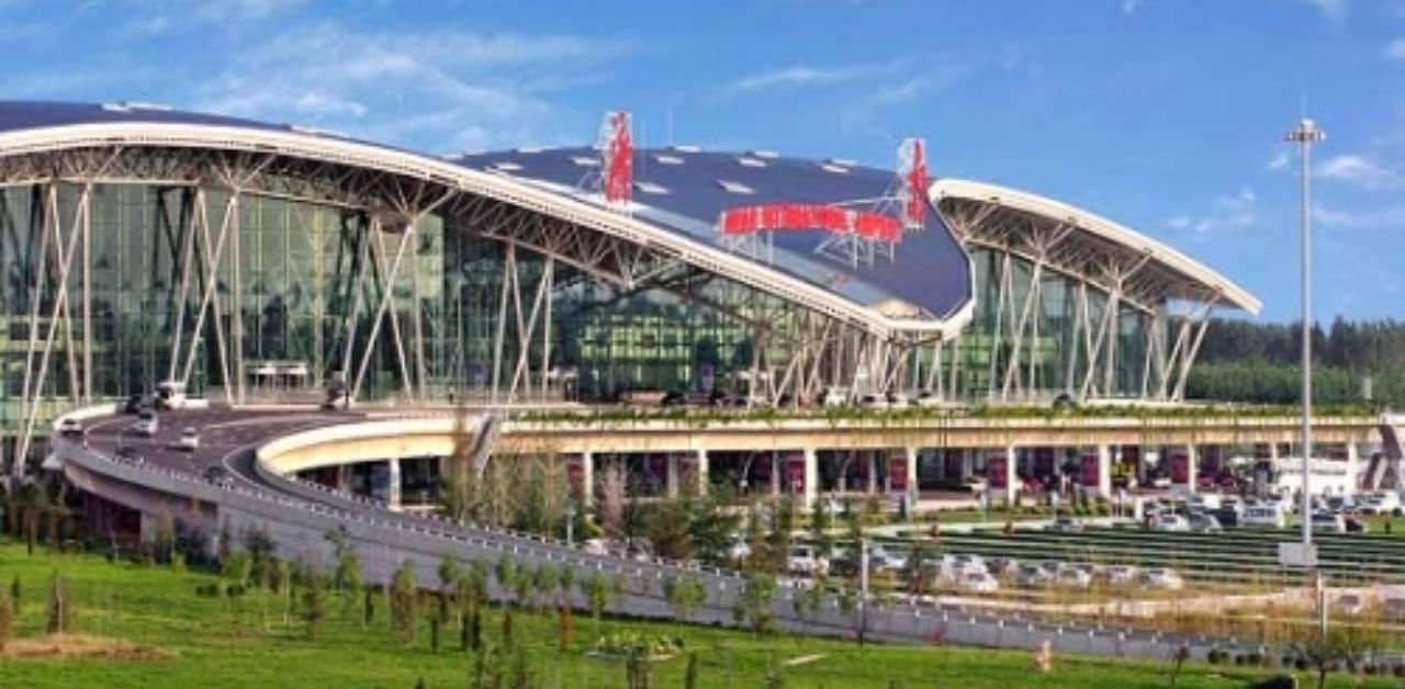 United Airlines Jinan Yaoqiang International Airport – TNA Terminal