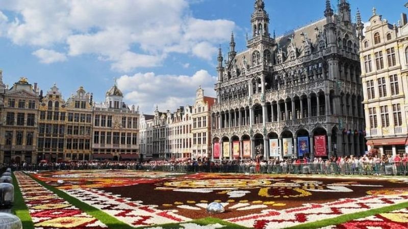 United Airlines Luxembourg Office Address