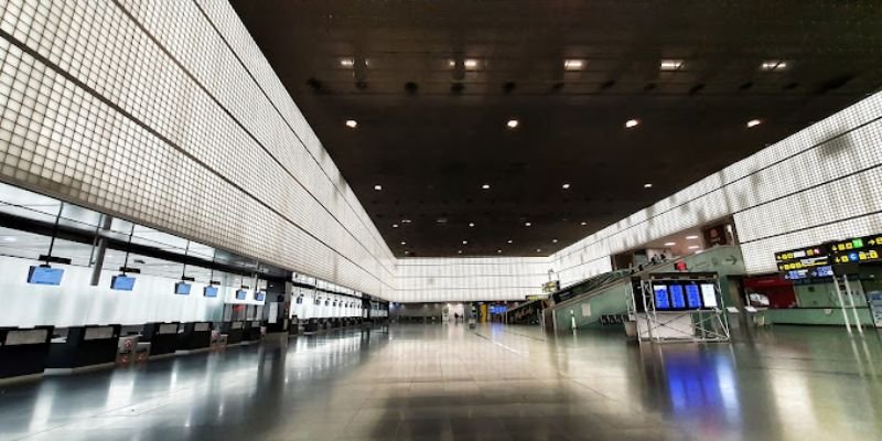 Lufthansa Airlines BCN Terminal