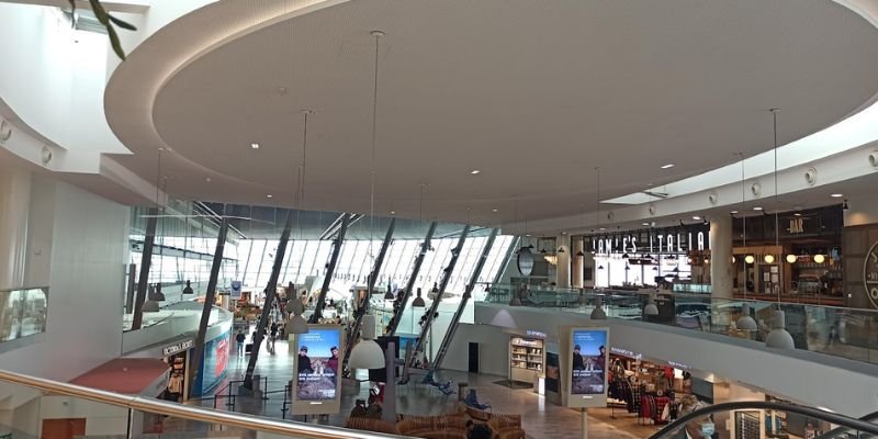 Lufthansa Airlines NCE Terminal