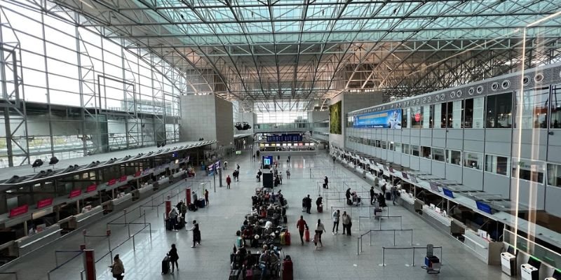 Oman Air Frankfurt Airport – FRA Terminal