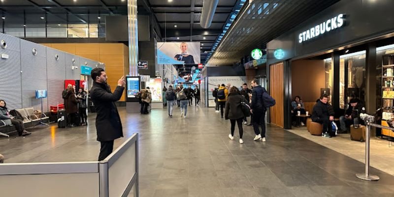 Ryanair CRL Terminal