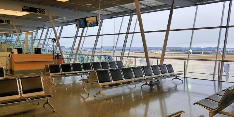 Sun Country Airlines Stuttgart Airport – STR Terminal