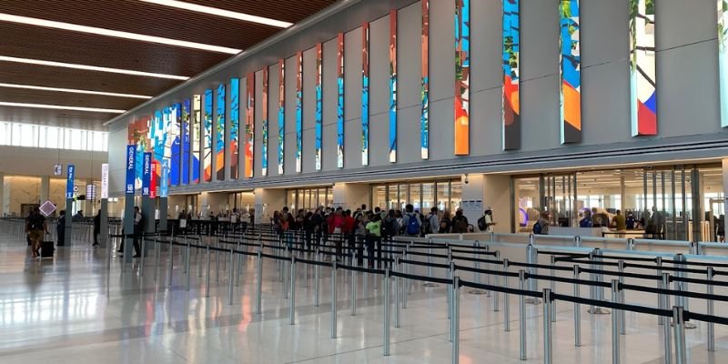 Air Canada LaGuardia Airport – LGA Terminal