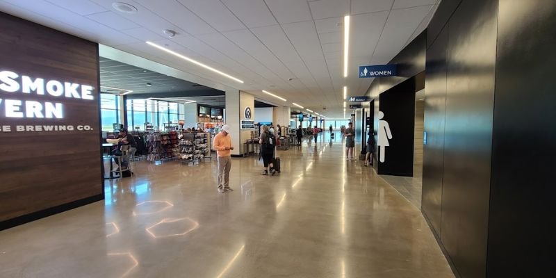 Austrian Airlines MSO Terminal