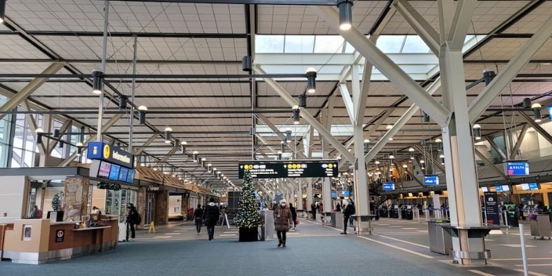 Hawaiian Airlines YVR Terminal