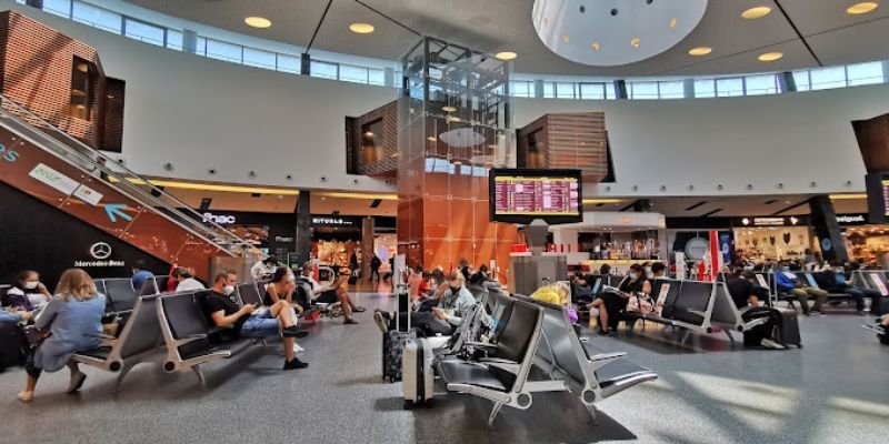 Vietnam Airlines LIS Terminal