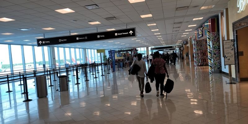 Vietnam Airlines RSW Terminal