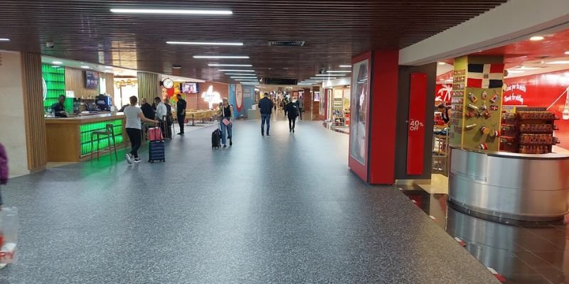 Vietnam Airlines SDQ Terminal