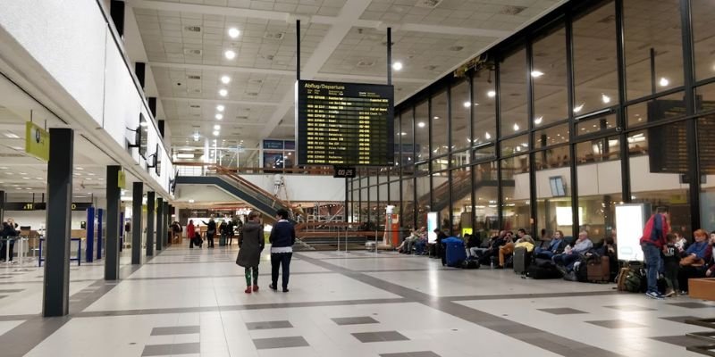 Vietnam Airlines SXF Terminal