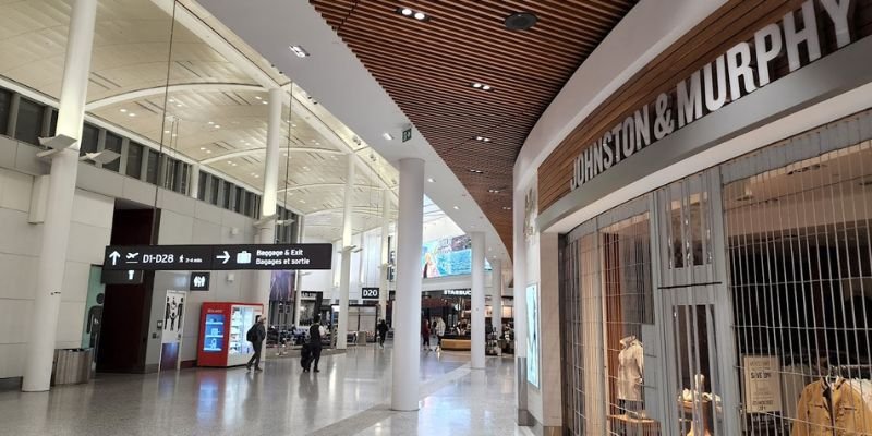 Vietnam Airlines YYZ Terminal