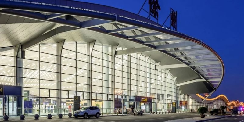 Icelandair WUH Terminal