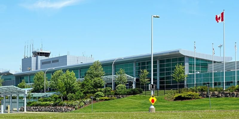 Icelandair YHZ Terminal